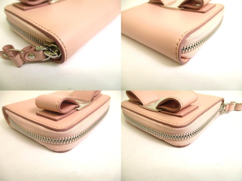 Authentic Salvatore Ferragamo Vala Light Pink Leather Bifold Wallet #a783  Refurbished
