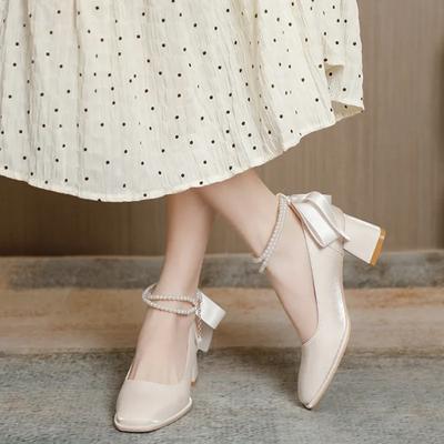 Модные женские сексуальные туфли-лодочки из белого шелка с бисером, туфли невесты с квадратным носком, пряжкой и ремешком-бантом, босоножки на толстом высоком каблуке, туфли Мэри Джейн 2024