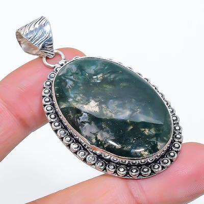 Ювелирные изделия – Драгоценные ожерелья и подвески