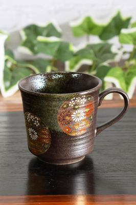 Стильная кружка Kutani Ware от Waza no Kura с дизайном из золотых цветов, Керамика, Люксовый бренд, Сделано в Японии, Подарок на день рождения