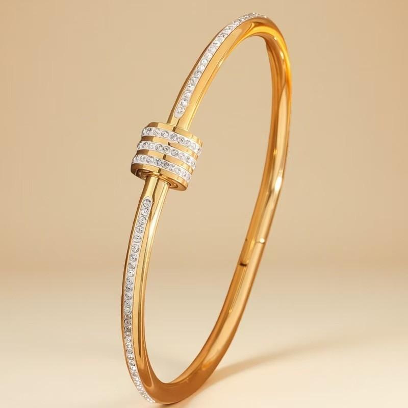 New Product Love Casting Girls Light Luxury Fashion Simple Versatile Bracelet Bracelet