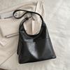 Women's New Winter Casual Trendy One-shoulder Crossbody Bag Solid Color Commuter Bucket Bag