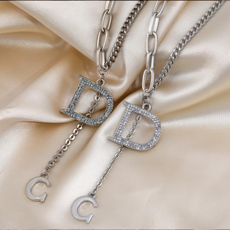 Autumn And Winter Versatile D Letter Fringed Women'S Necklace Douyin Same Collarbone Chain And Sweater Chain