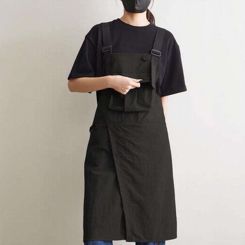 Korean Fashion Apron for Women and Men: Ideal for Baristas, Bubble Tea Shops, Barber Shops, Nail Salons, and Restaurants