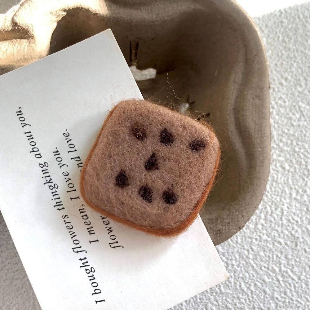 Wool Felt French Bread Hair Clip Pretzel Pineapple Bun Brooch Funny Raisin Toast Pin Students