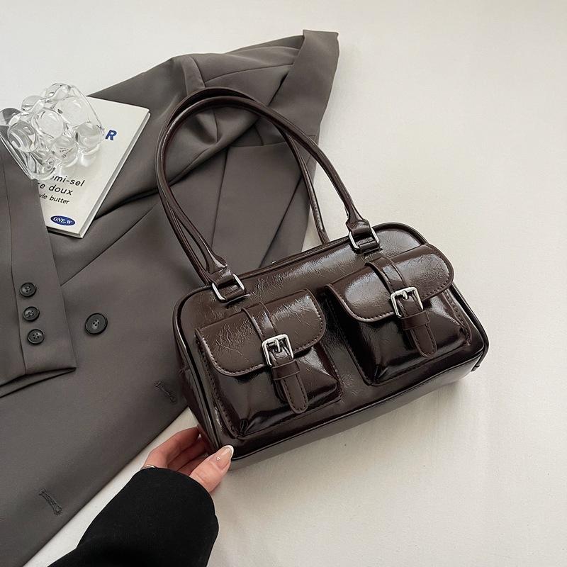 Женская сумка премиум-класса большой вместимости 2025 новая осень-зима нишевый дизайн одно плечо сумка подмышку сумка-подушка для通勤