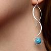 Винтажные женские серьги-капли с бирюзой витой линии