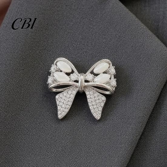 Women Lapel Pins Rhinestone Bow Brooch, Cat Eye Stone Bowknot Pin, Sweater Delicate Suit Collar Brooches Cardigan Coat Suits Clothing Accessories,