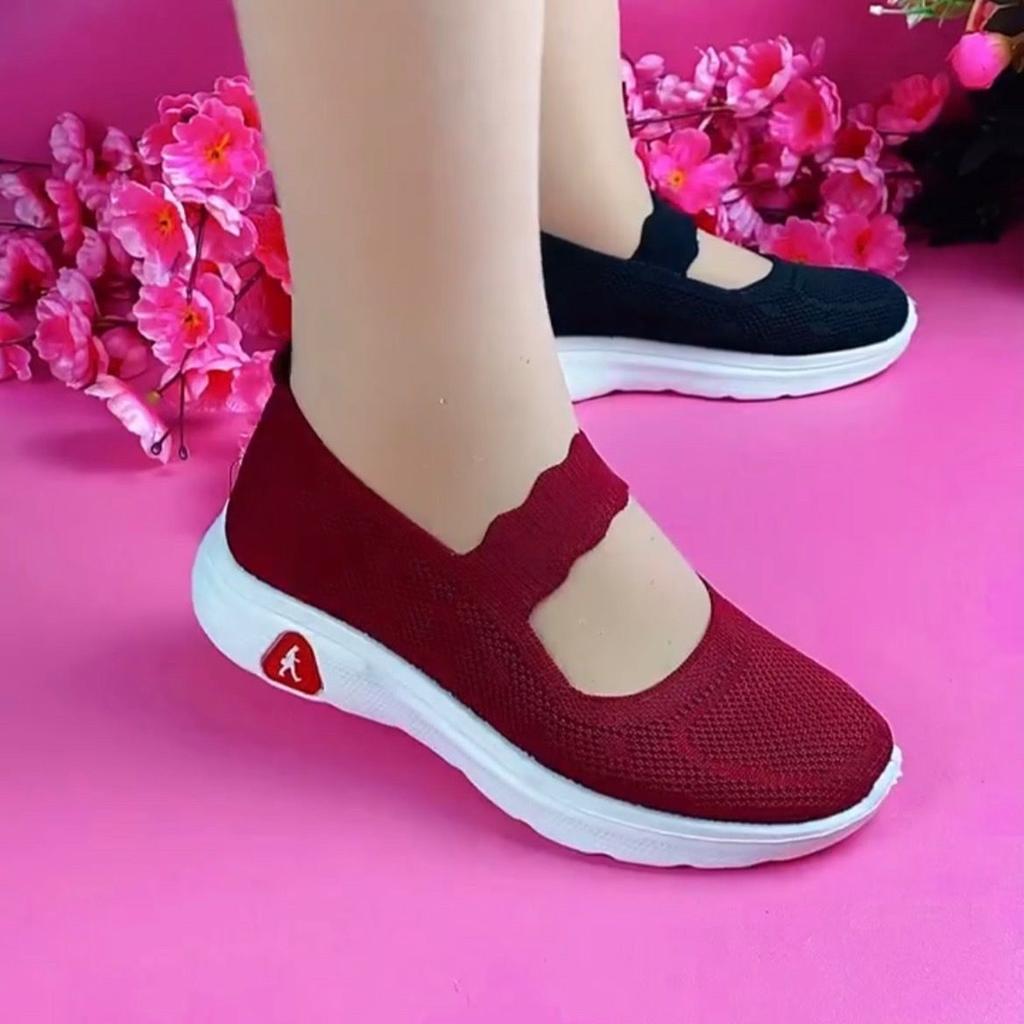 2024 Spring New Flying Woven Women's Shoes Walking Light Soft-soled Sports Shoes Versatile Casual Shoes Breathable Mother Shoes