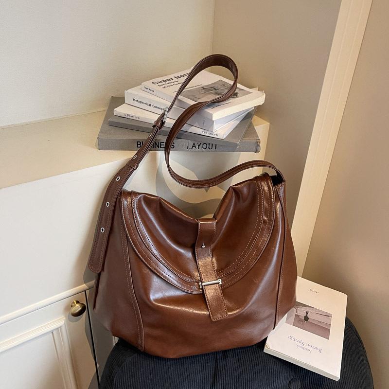 Вместительная женская сумка через плечо из мягкой кожи, новая ретро-сумка-мессенджер 2025 года, сумка почтальона, подмышечная сумка, сумка-тоут для通勤