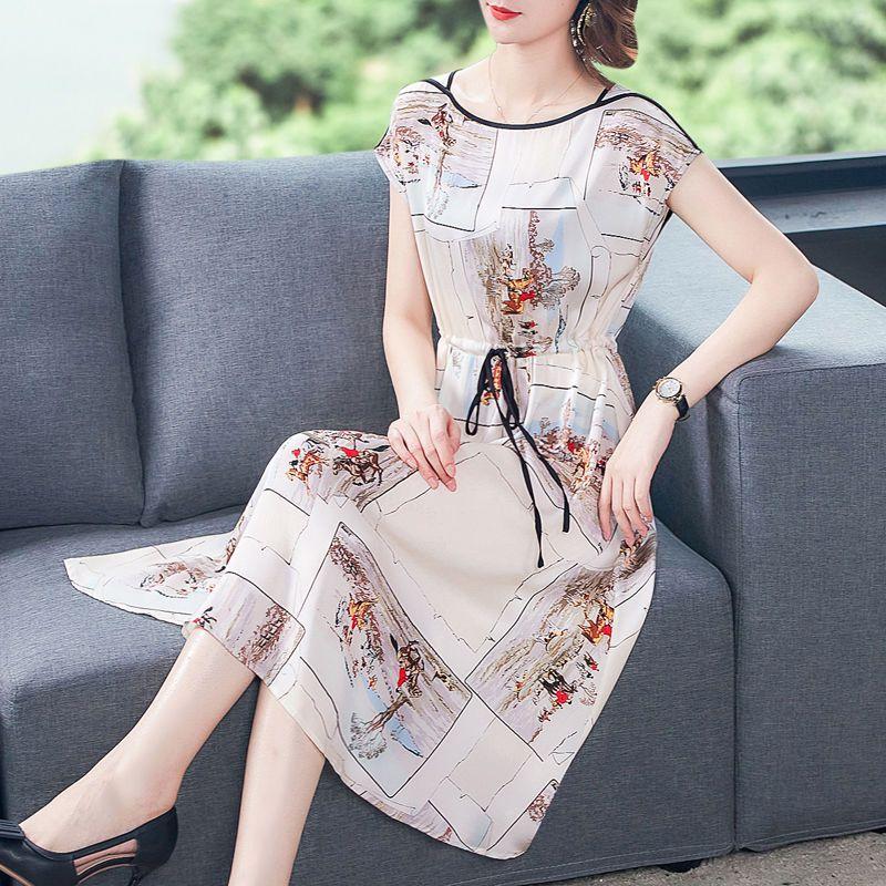 Stylish Silk Statement: Fashionable Oversized Silk Dress for Women, Long and Comfortable Mom's Knee-Length Silk Outfit