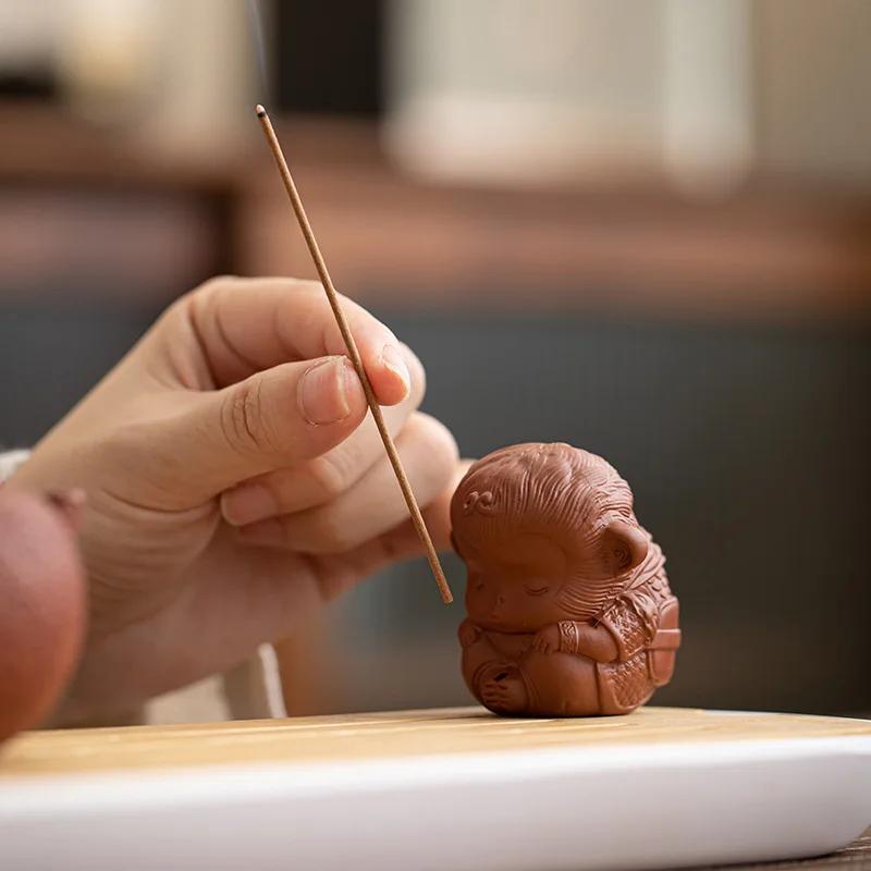 Chinoiserie Gift Ceramics Purple Clay Pottery Monkey King Sun Wukong Monkey Incense Sticks Craft Aromatherapy Tea Pet Desk Decor