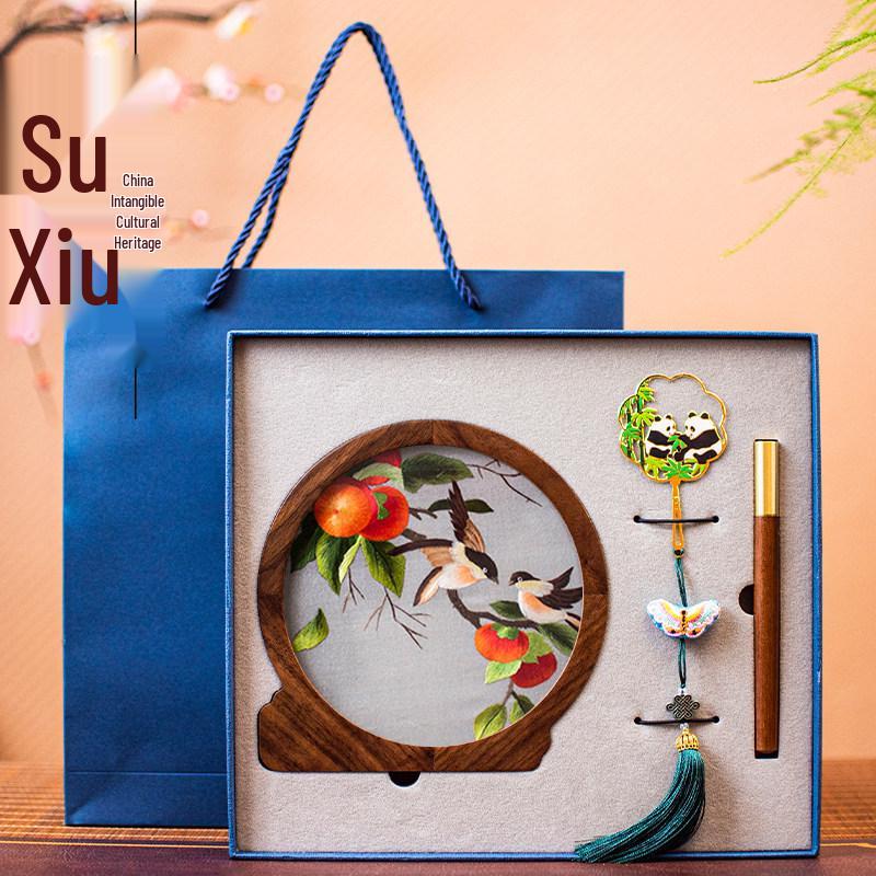 Китайский сувенир: Фигурка панды вышивка Сучжоу Подарок