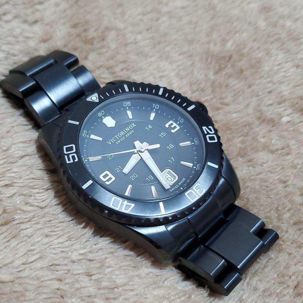 Б/у часы VICTORINOX Maverick 241798 Victorinox