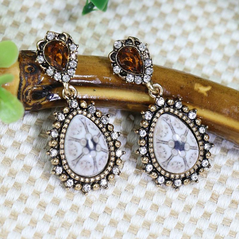 Bohemian Geometric Tassel Earrings: Ethnic Style Shell Water Drop Jewelry for Women