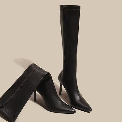 Сексуальные чистые желания ветер теплые ноги длинные модные сапоги 2024 новые жареные уличные сапоги высокой ценности с острым тонким каблуком