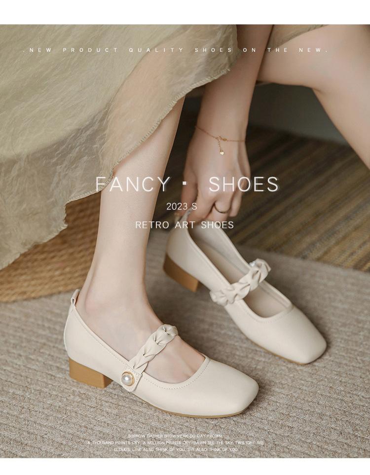 Retro Mary Jane Women's Shoes Light Mouth Soft Sole Small Fragrant Wind 2025 New Spring and Summer Single Shoes Thick Heel Small Leather Sho
