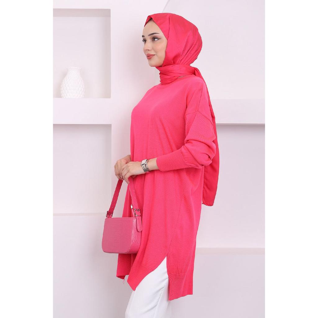 Туника из тонкого мерсеризованного свободного трикотажа темного цвета фуксии с круглым вырезом