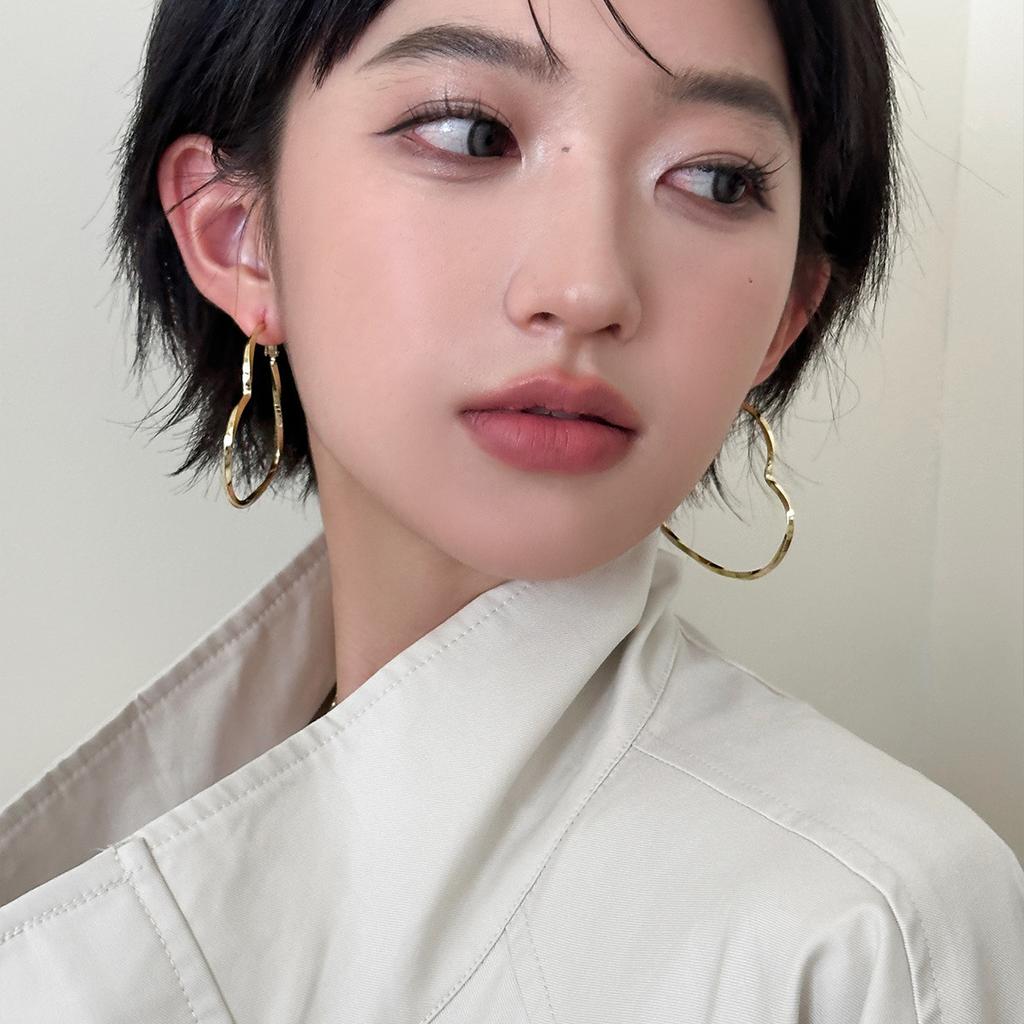 Простые серьги-иглочки в стиле ретро с закрученной серебряной любовью, женские нишевые, легкие, роскошные, темпераментные, уникальные, высококачественные серьги