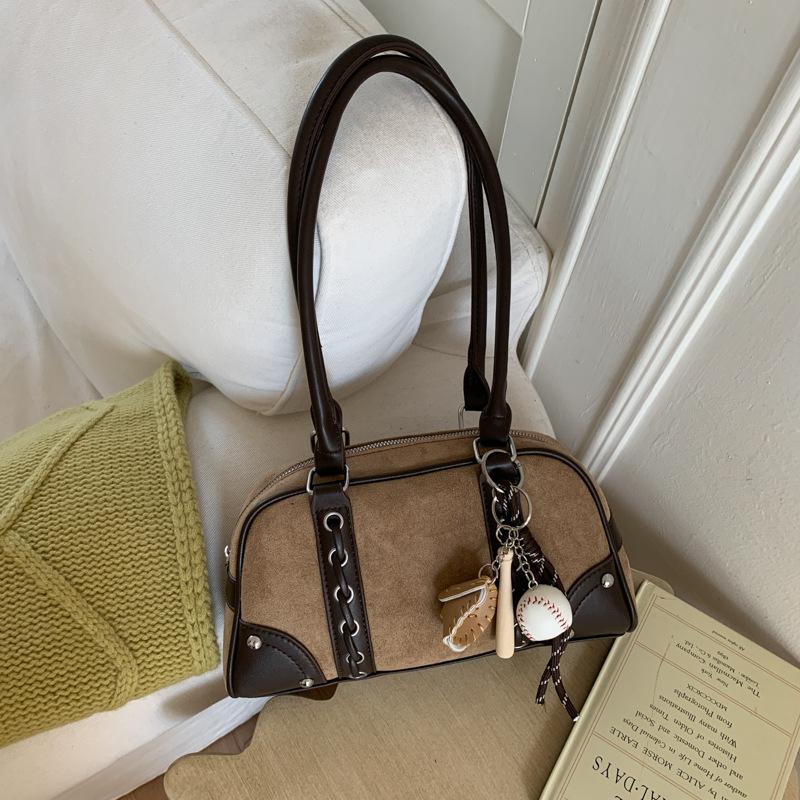 Casual Foreign Style Portable Bowling Bag Women's 2025 New Fashion Retro Pillow Bag High Value Shoulder Bag