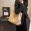 2024 Vintage Chic Pu Handbag With Spacious Interior And City Classic Design