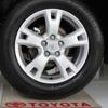 Наклейка с логотипом на колпак ступицы Toyota RAV4 (Модели 2009-2013 годов)