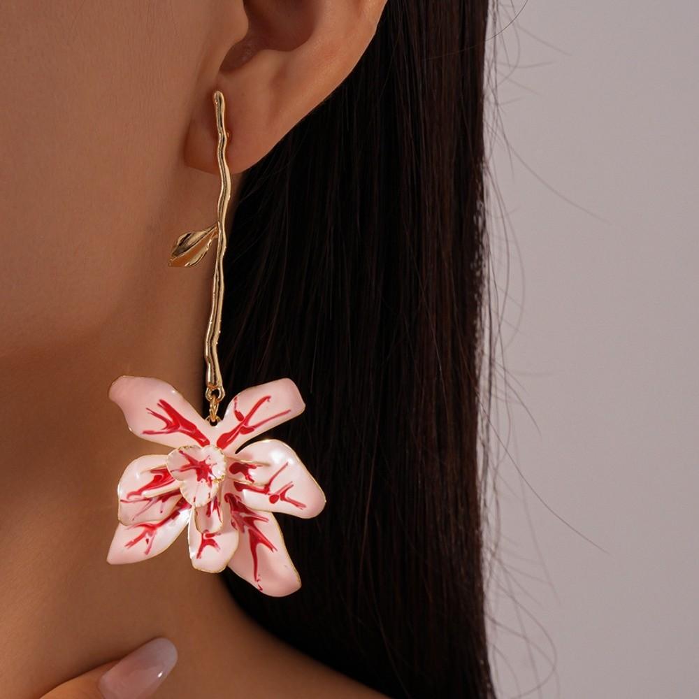 Zinc Zinc Alloy Floral Pendant Earrings with Leaf Stalk Stud Earrings Enamel Flower Drop Earrings Vacation