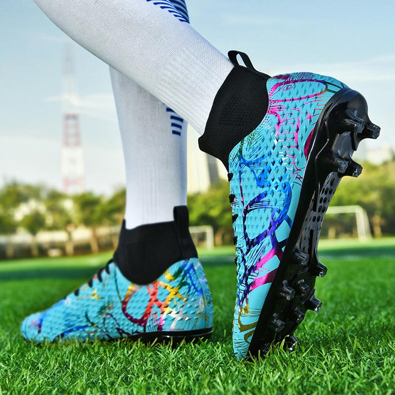 Men Soccer Shoes Kids Football Boots Women Professional Soccer Cleats Antiskid Chaussure Football FG Outdoor Football Shoes