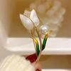 Elegant Tulip Flower Lotus Women Brooches Badge Fashion Crystal Pearl Jewelry Wedding Party Office Dress Corsage Plant Pins Gift