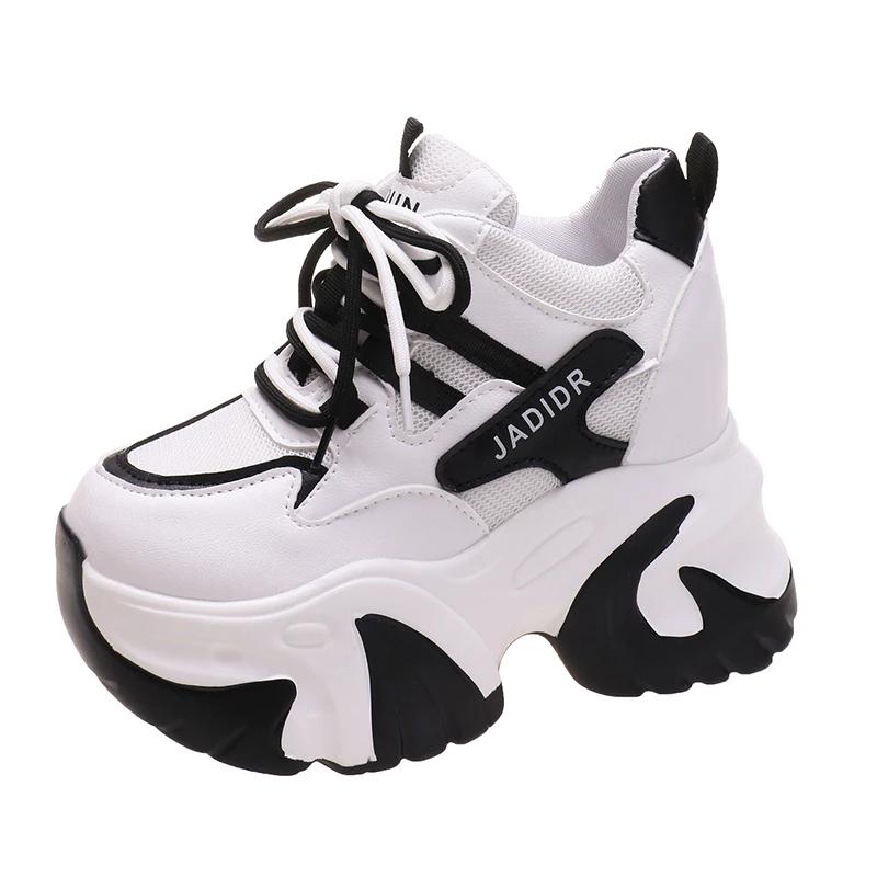 Мода 10,5 см Женские кожаные массивные кроссовки Новая осень Скрытые каблуки Повседневная спортивная обувь для папы Толстая подошва Платформа Дышащие кроссовки Женские