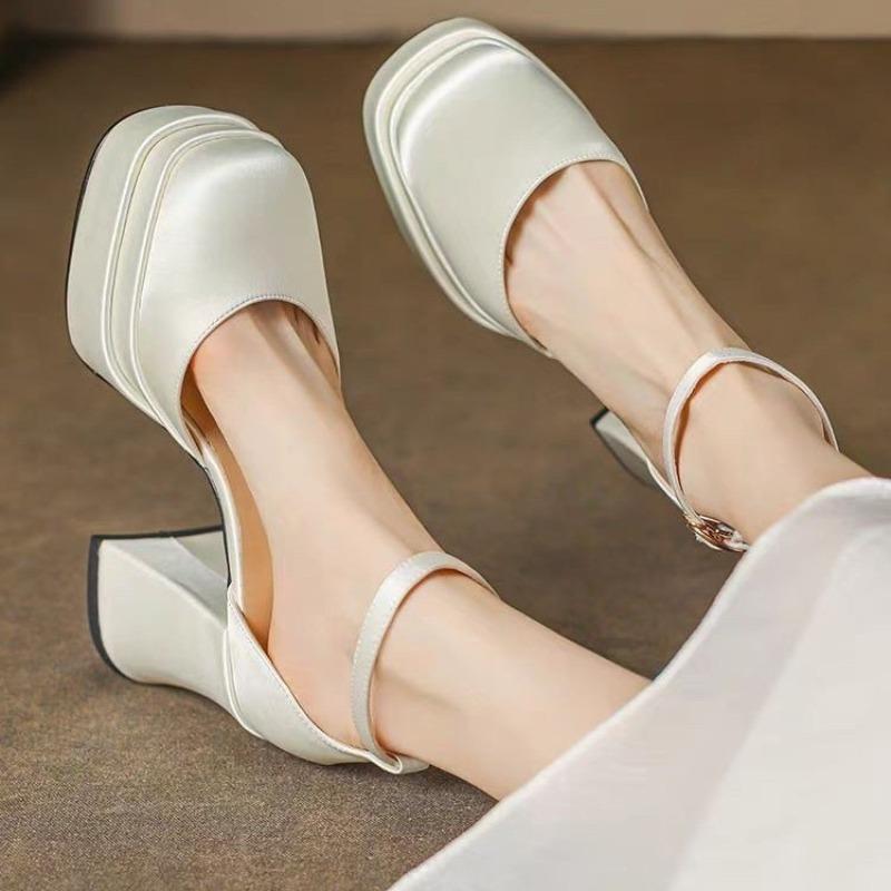 New Large-size High-heeled Square-head Sandals Hate the Sky High Water Platform Catwalk High-heeled Shoes with One-word Buttons