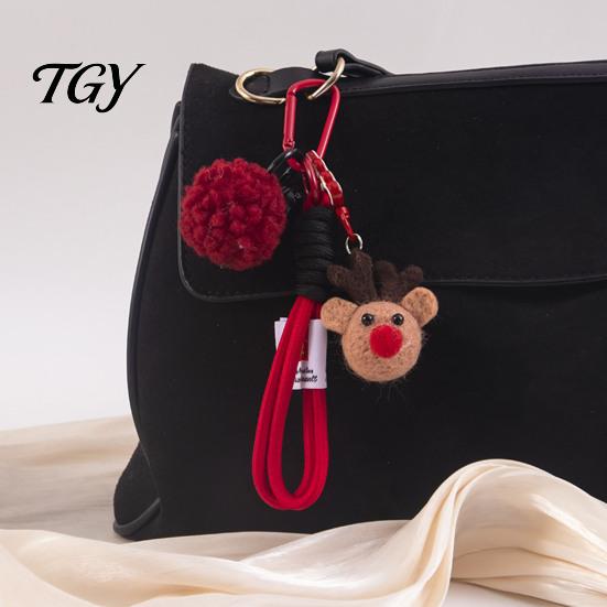 Santa Claus Bag Charm Christmas Charm, Crochet Keychain Pendant with Festive Charms Faux Leather Star, Xmas Hanging Decor for Party Favors Gift