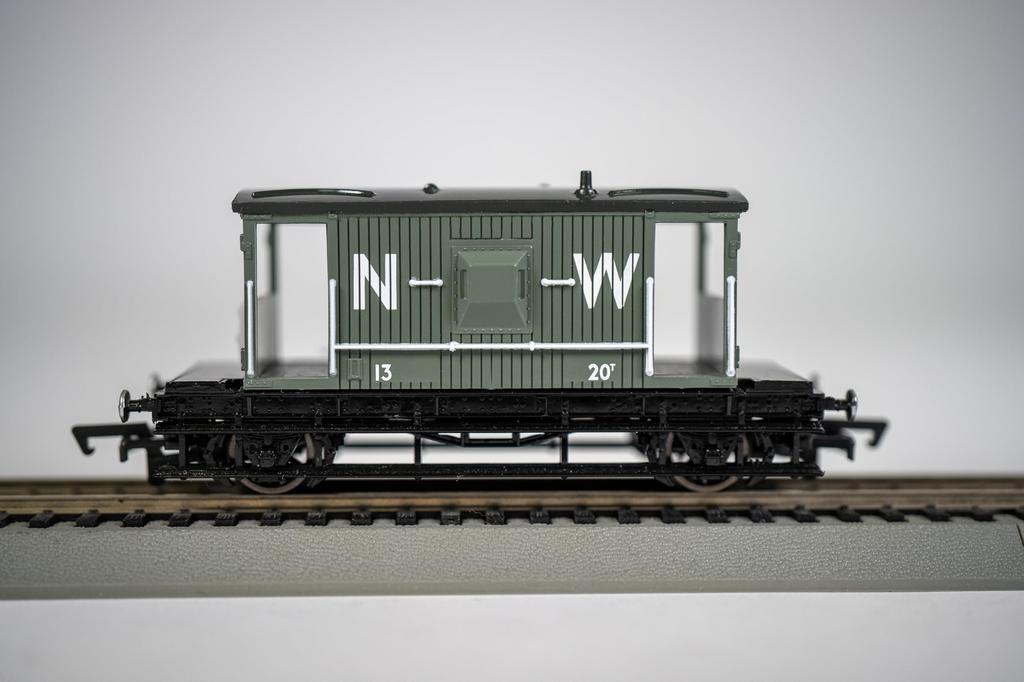 Bachman HO Gauge Thomas the Tank Engine Brake Car Железнодорожная модель грузового вагона 28-77010