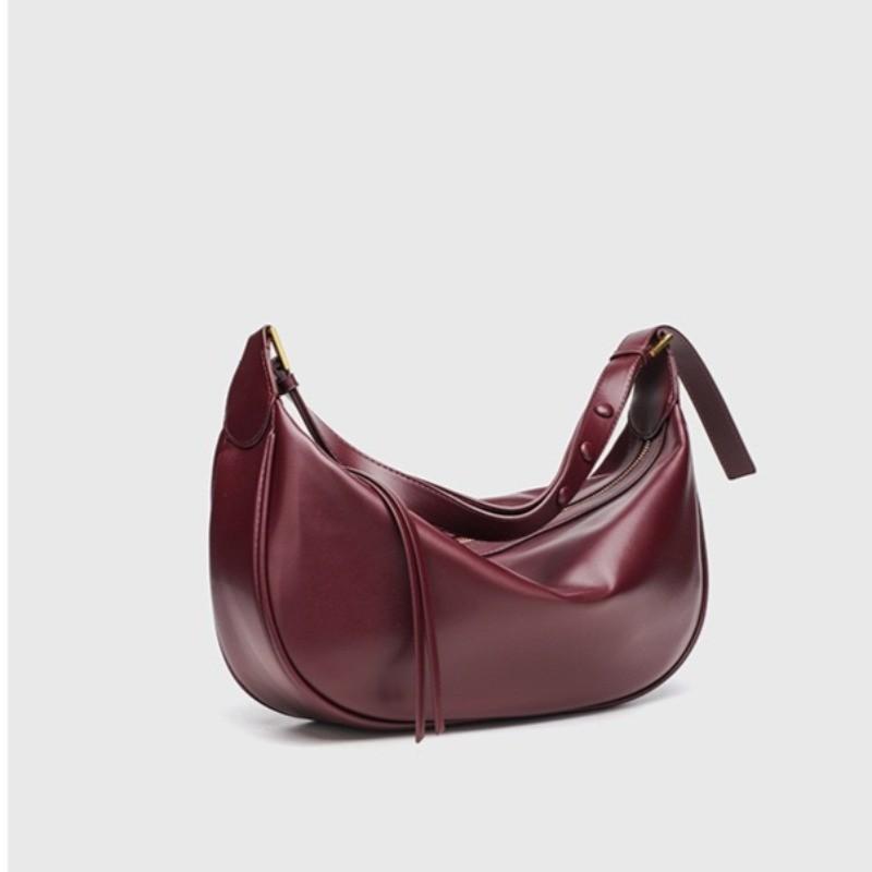IELGY One-Shoulder All-Match Underarm Dumpling Bag Retro Female Bag