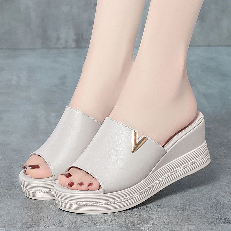 Универсальная мягкая кожаная летняя обувь, модные сандалии для мам, женские сандалии на танкетке, платформе, сандалии-рыбьи губы