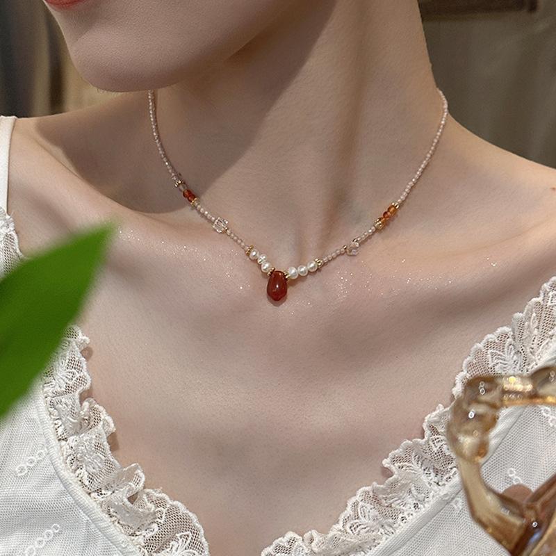 Glass Beaded Zircon Resin Pendant Pearl Necklace Retro Premium Temperament Clavicle Chain Fashion Light Luxury Necklace