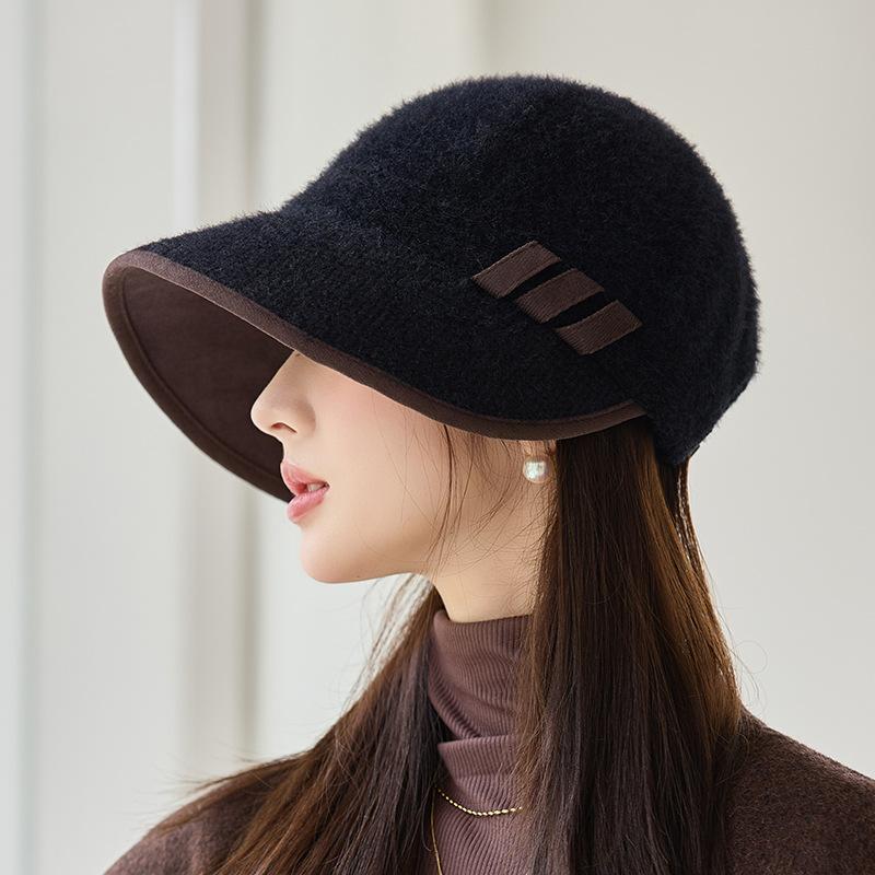 Fleece Equestrian Hat Autumn and Winter New Casual Windproof Hat Women's Korean Version British Retro Newspaper Boy's Hat