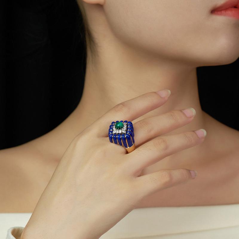 BELLA BOX Italian Vintage Crown Imitation Natural Emerald Ring Suitable For Women's Daily Party Wear Fashion Jewelry