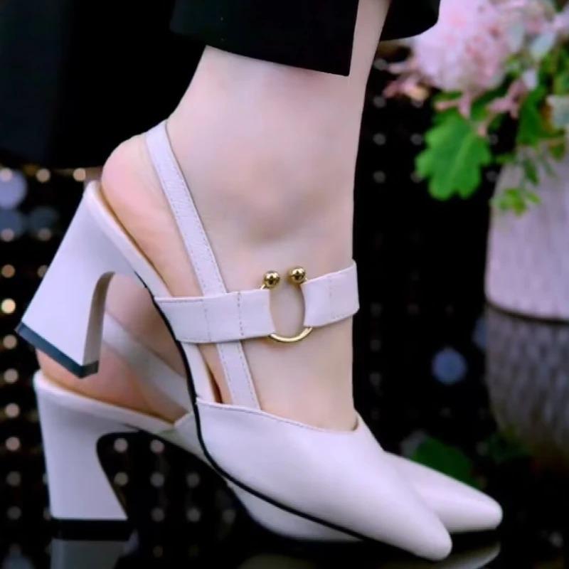 Fashion 2024 Fashion Shoes for Women Spring and Autumn Women's Pumps New Style Solid Color Pointed Toe One Word Buckle Zapatos De Mujer