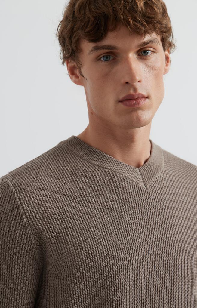 Micro Patterned V-Neck Sweater S