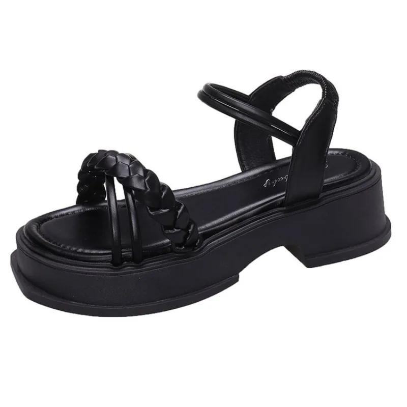 French Sandals and Slippers for Women To Wear In The Summer of 2024 Joker Thick-soled Sandals with Fairy Wind Muffins.