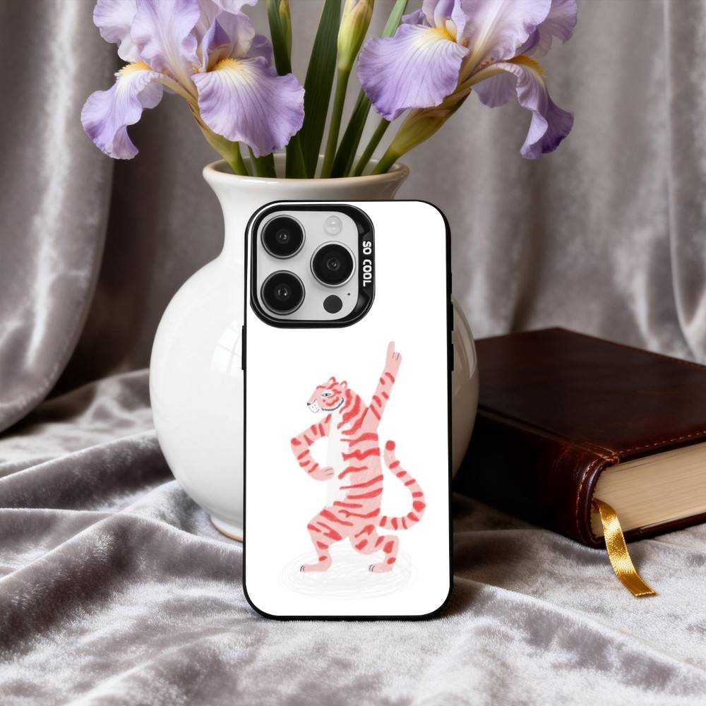Милый арт с тигром Чехол для телефона Для iPhone17,16,15,14,13,12,11 Plus,Pro Max Конфетный Посеребренный Внутренний Чехол