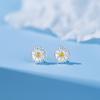 Stylish and Simple Small Daisy Stud Earrings for Women's Niche Design Small Flower Earrings Earrings