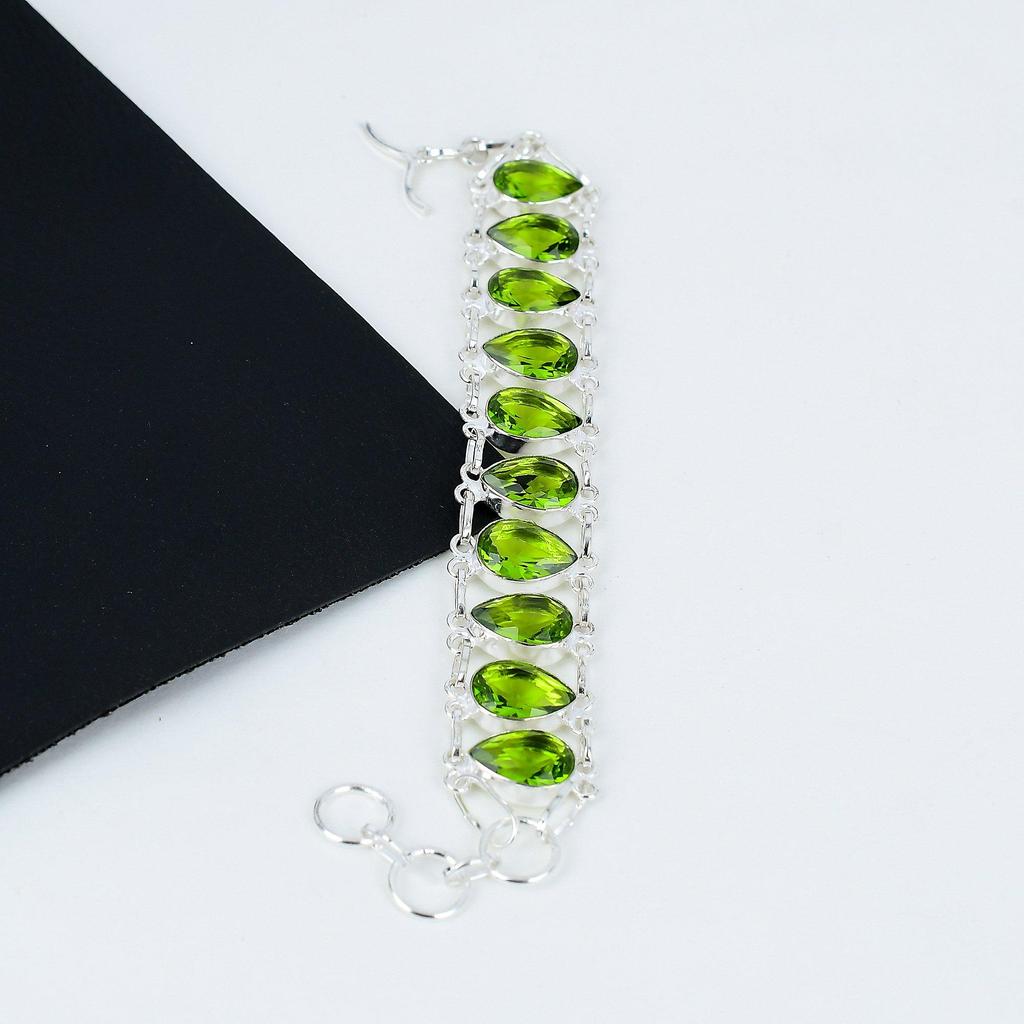 Браслет с перидотом Зеленый драгоценный камень перидот Браслет ручной работы из стерлингового серебра 925 пробы Зеленый браслет с перидотом для подарка Браслет унисекс в стиле бохо для нее