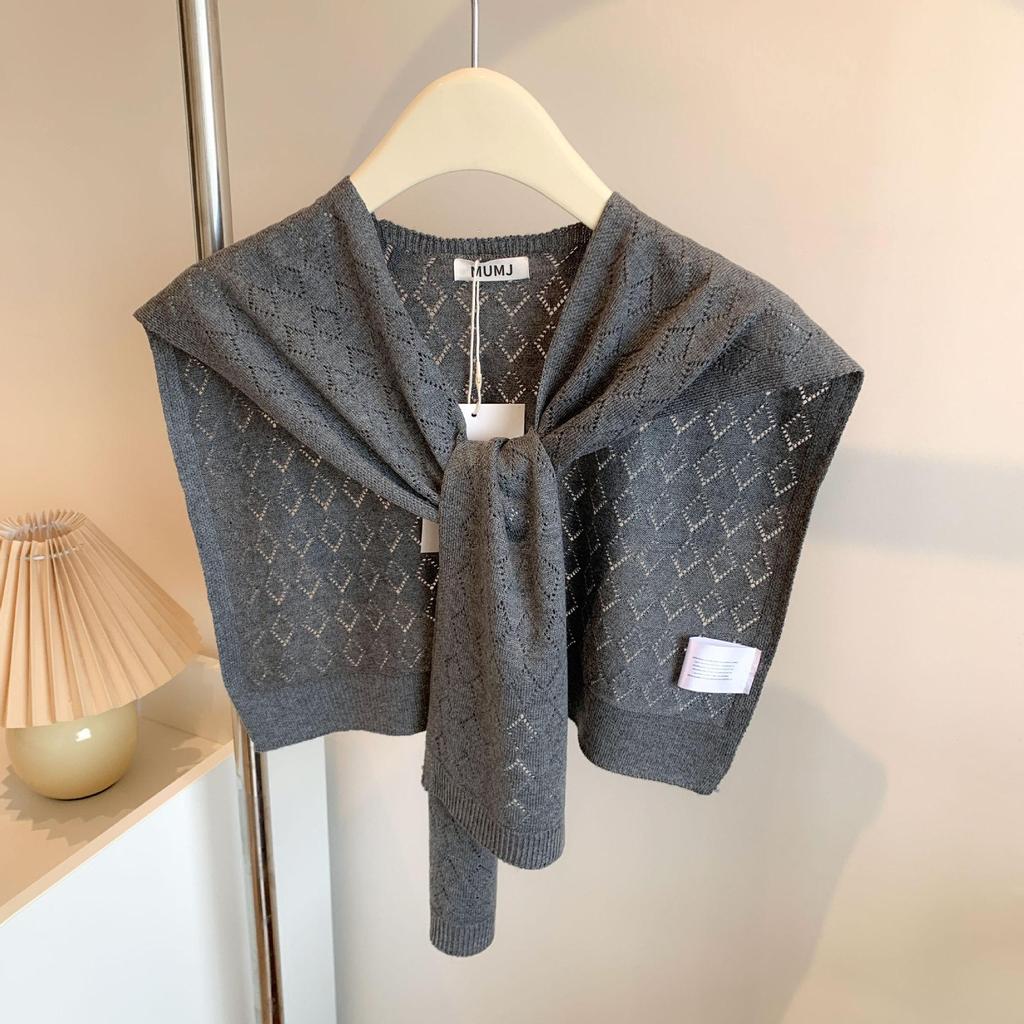 Korean-Style Cropped Wool Shawl for Women: Versatile Knit Scarf & Faux Collar Wrap