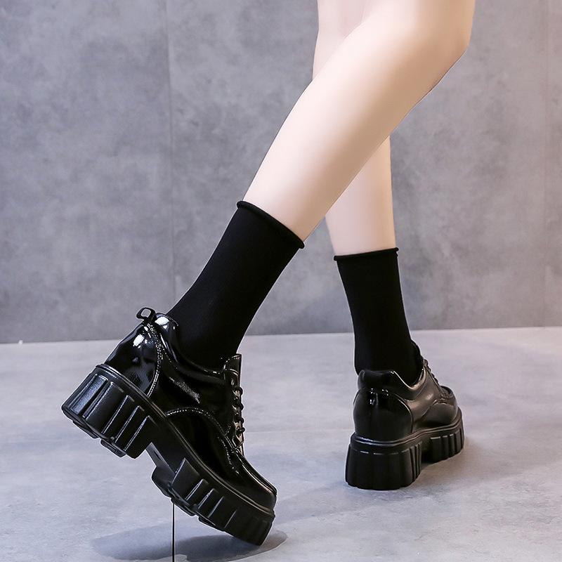 Британский стиль толстая подошва внутренняя высота увеличивающая маленькая кожаная обувь женская универсальная толстый высокий каблук весна и осень jk обувь модная обувь