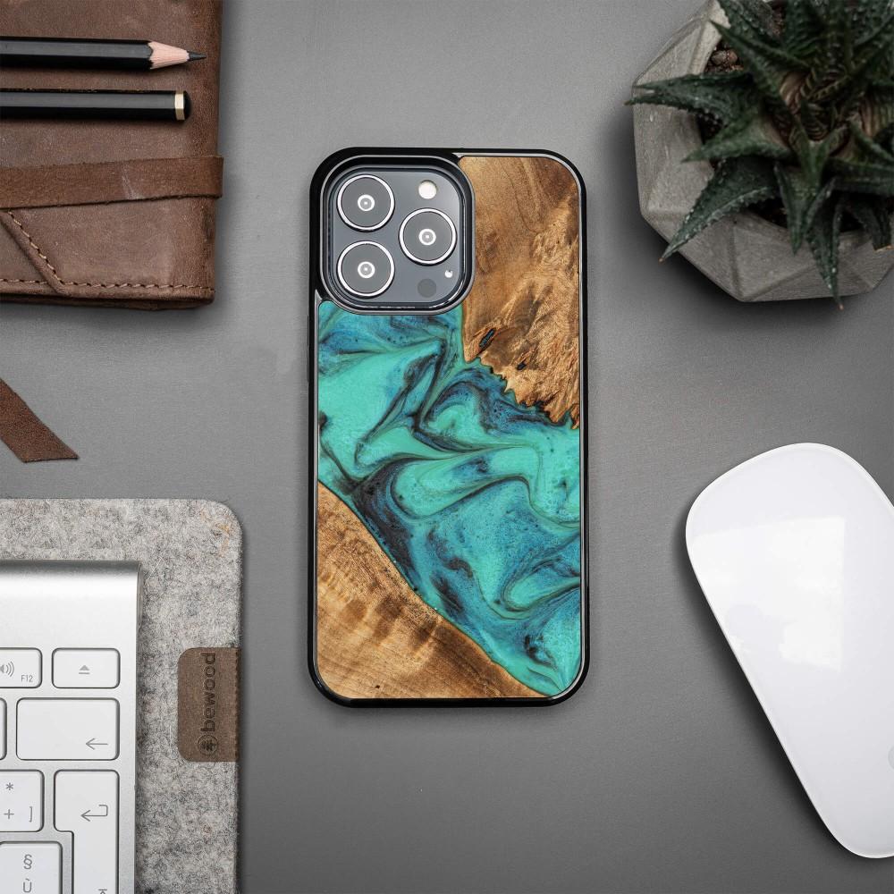 Bewood Unique case for iPhone 13 Pro - Turquoise