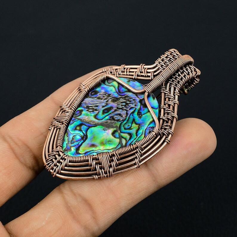 Подвеска из ракушки морского ушка Медная проволока Кулон из натуральной раковины морского ушка Драгоценный камень Подвеска ручной работы Ювелирное изделие Подарок для нее Ювелирные изделия из натурального камня