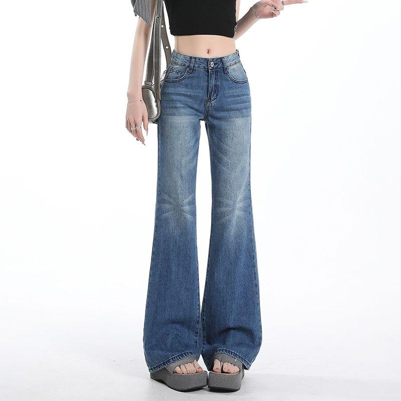 Low waist slim fit elastic micro flared jeans make women look slimmer