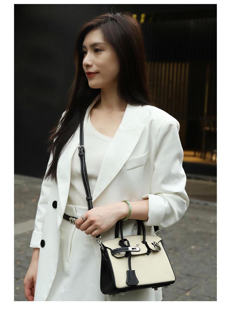 2025 Summer Women's Color Block Handbag - Trendy Platinum Shoulder & Crossbody Bag in European & American Fashion Style.